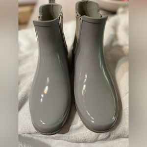 Grey Hunter Chelsea Rain Boots Size 6